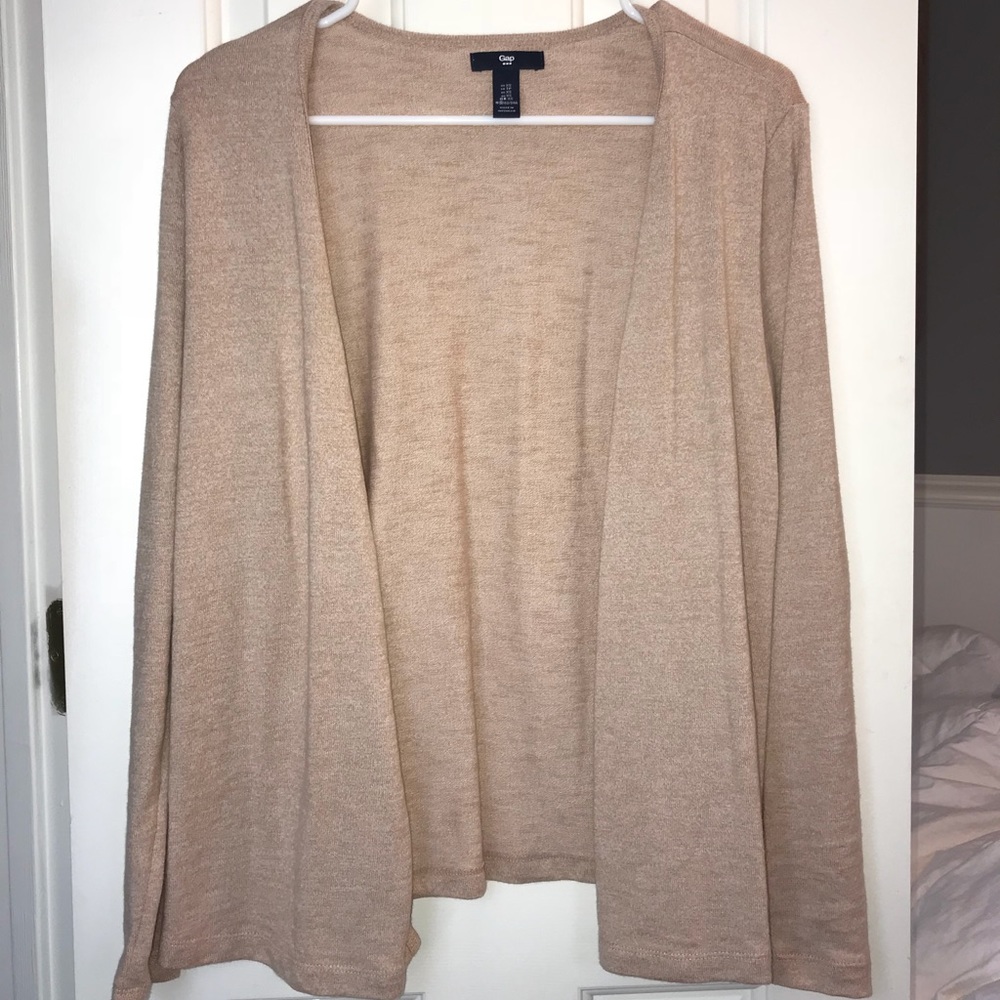 GAP cream colored cardigan
